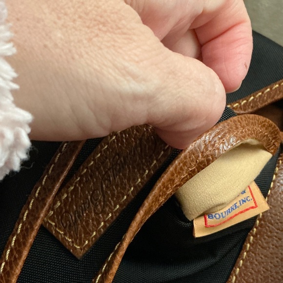 Sold Sold Dooney & Bourke Alto Crossbody Saddle Bag (EUC) - Picture 5 of 10